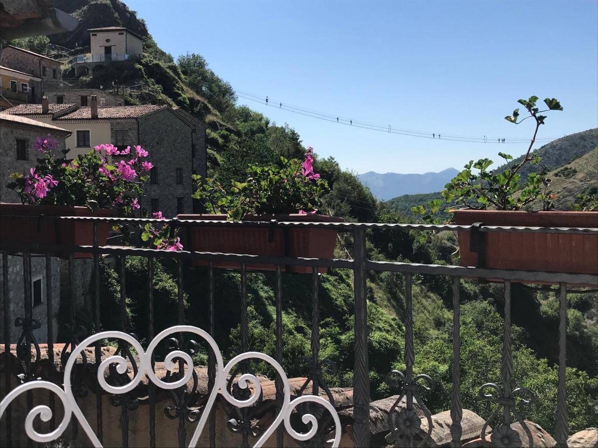 Borgo Manca Suite 사소 디 카스탈다 외부 사진
